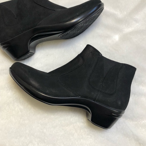 Aravon Kitt Black Leather Bootie Ankle Boot Women Size 8.5 - Picture 4 of 12